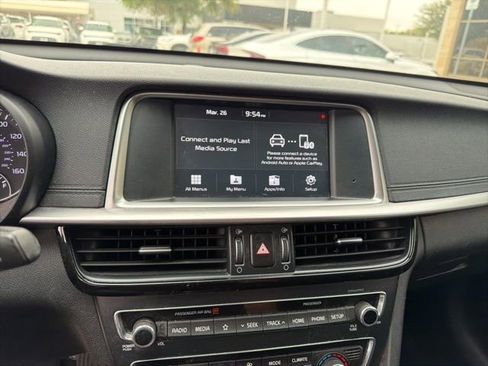 Used 2019 Kia Optima LX w/ LX Premium Package image 10