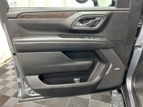 Used 2021 Chevrolet Tahoe Z71 w/ Z71 Signature Package image 24