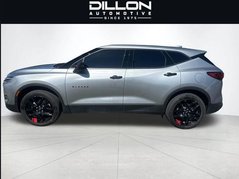 Used 2023 Chevrolet Blazer LT FWD image 2