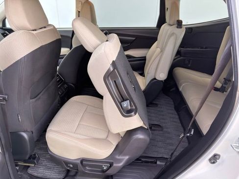 Used 2023 Subaru Ascent Premium w/ Convenience Package AWD/4WD image 22