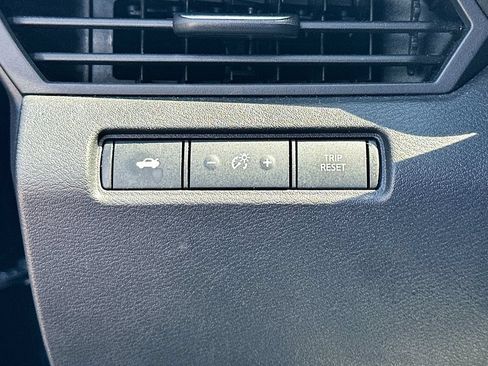 Used 2024 Nissan Altima 2.5 SV FWD image 10