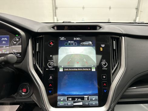 Certified 2025 Subaru Outback Limited image 36