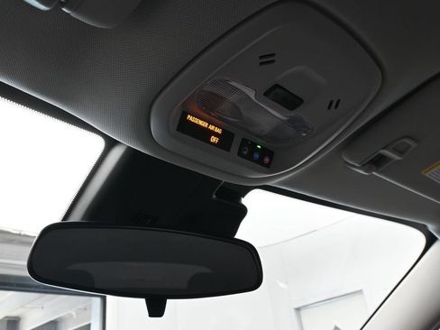 Used 2025 Chevrolet Trax LT w/ Driver Confidence Package FWD image 21