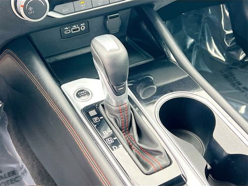 Used 2025 Nissan Altima 2.5 SR image 16