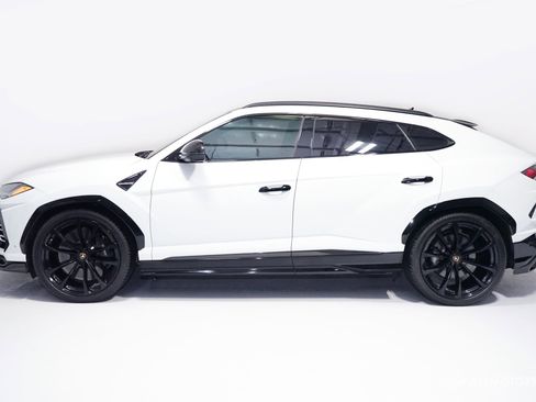 Used 2020 Lamborghini Urus image 5