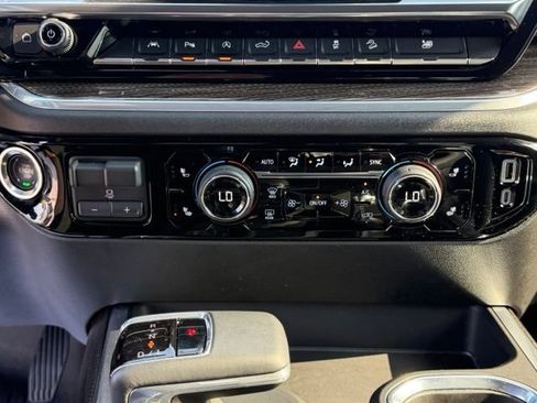 Certified 2026 Chevrolet Silverado 1500 RST AWD/4WD image 33