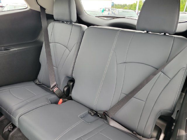 Used 2018 Buick Enclave Premium FWD image 23