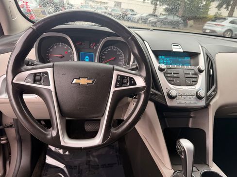 Used 2010 Chevrolet Equinox LT w/ Vehicle Interface Package image 26