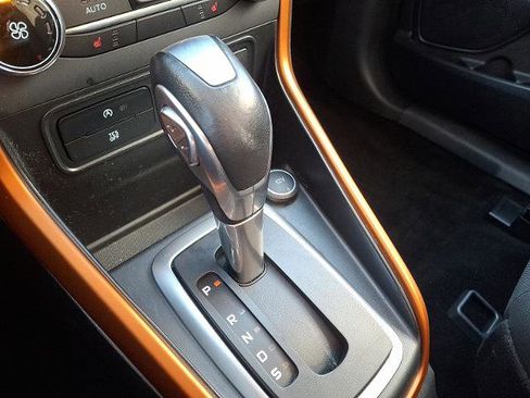 Certified 2021 Ford EcoSport SE w/ SE Appearance Package image 16