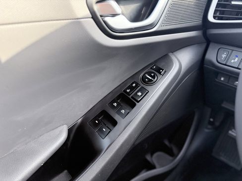 Used 2019 Hyundai Ioniq Limited image 10