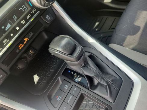 Certified 2024 Toyota RAV4 XLE w/ Convenience Package image 32