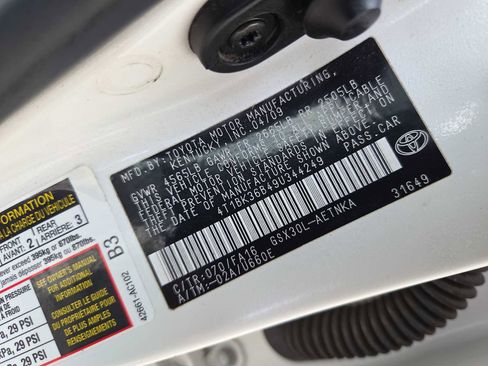 Used 2009 Toyota Avalon Limited image 34