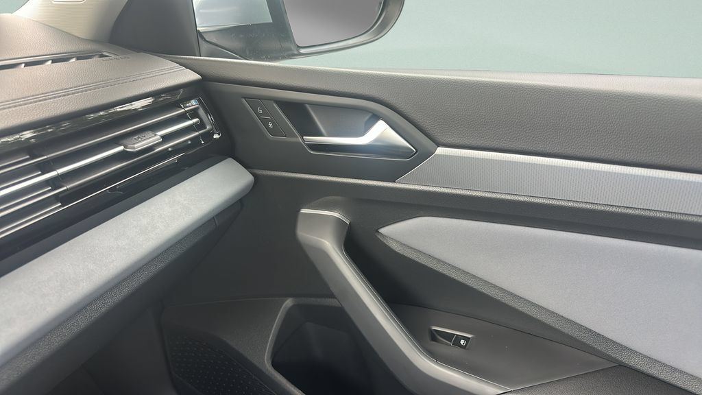 New 2027 Volkswagen Jetta SE FWD image 12