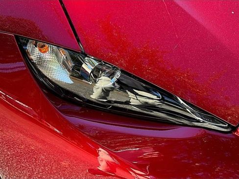 Used 2019 MAZDA MX-5 Miata RF Grand Touring image 25