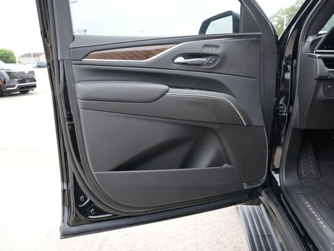 Certified 2024 Cadillac Escalade Sport Platinum AWD/4WD image 19