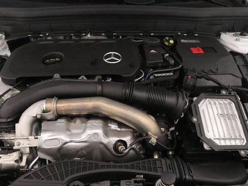 New 2026 Mercedes-Benz GLB 250 image 8