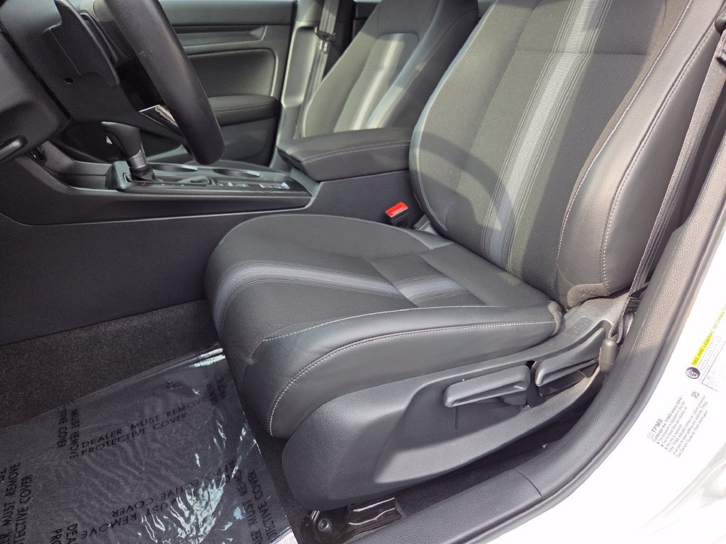 Used 2025 Honda Civic Sport image 31