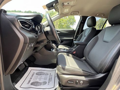 Used 2022 Buick Encore GX Select w/ Advanced Technology Package image 17