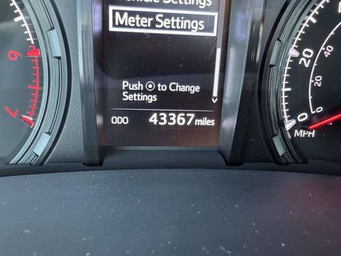 Used 2022 Toyota 4Runner SR5 Premium image 19