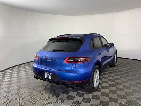 Used 2018 Porsche Macan Sport Edition image 3