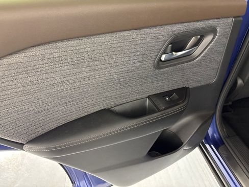 Used 2023 Nissan Rogue SV image 20