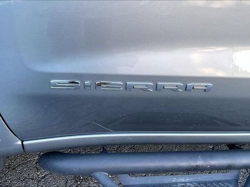 Used 2023 GMC Sierra 1500 SLT w/ SLT Premium Package AWD/4WD image 21