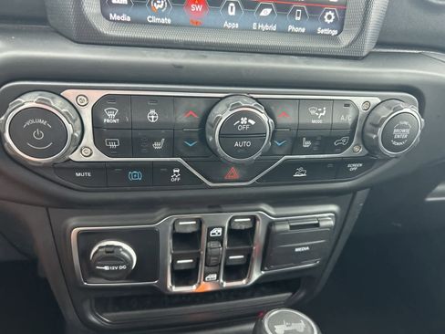 Used 2023 Jeep Wrangler Sahara w/ Cold Weather Group image 51