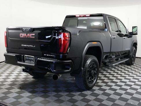 Certified 2025 GMC Sierra 3500 Denali w/ Denali Reserve Package image 5