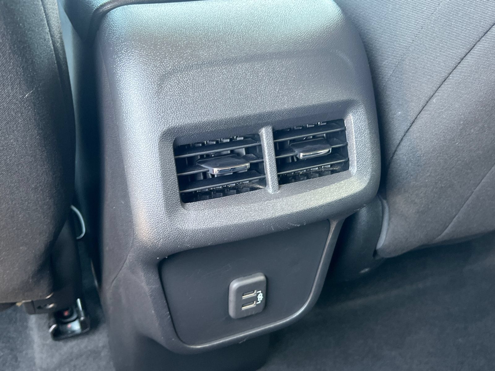 Used 2023 Chevrolet Equinox LT FWD image 23