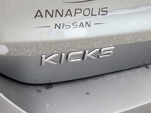 New 2025 Nissan Kicks SV w/ SV Premium Package image 12