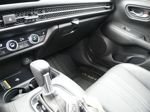 Used 2024 Honda HR-V EX-L image 4