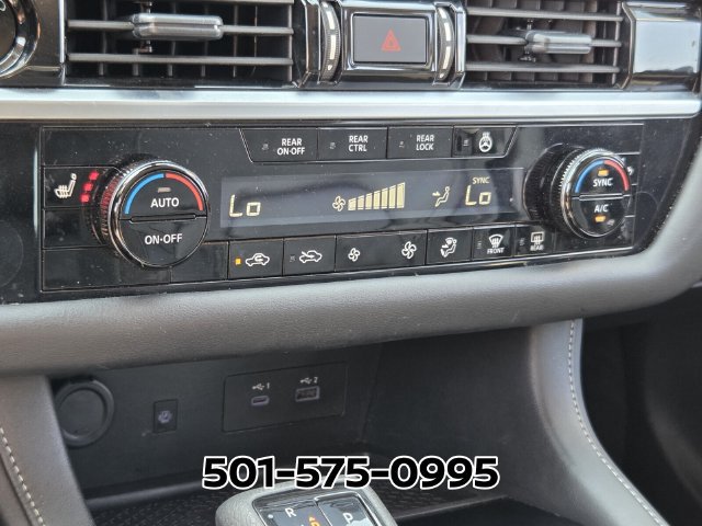Used 2025 Nissan Pathfinder SL AWD/4WD image 25
