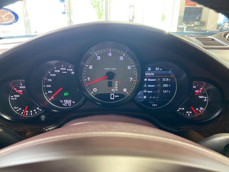 Used 2014 Porsche Panamera S RWD image 21