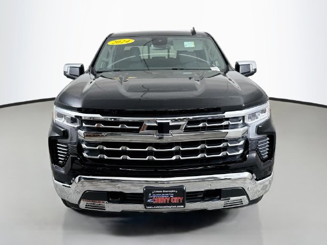 Used 2024 Chevrolet Silverado 1500 LTZ AWD/4WD image 2