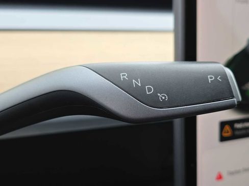 Used 2021 Tesla Model Y Performance image 21