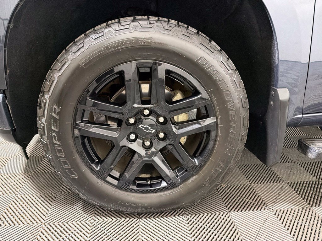 Used 2022 Chevrolet Silverado 1500 RST w/ LPO, Blackout Package AWD/4WD image 27