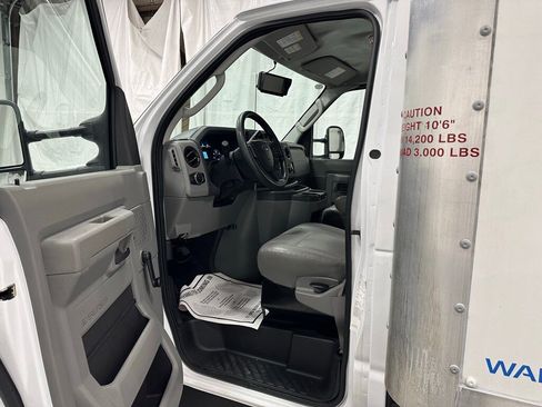 Used 2024 Ford E-350 and Econoline 350 Super Duty image 10