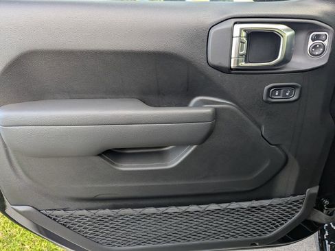 New 2026 Jeep Gladiator Sport image 15