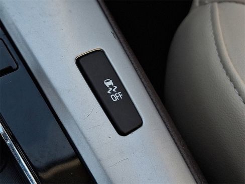 Certified 2014 Chevrolet Cruze LT image 24