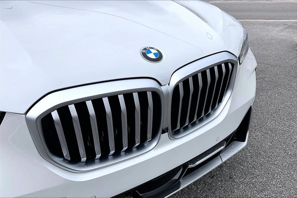 Certified 2025 BMW X5 sDrive40i w/ Premium Package RWD image 33