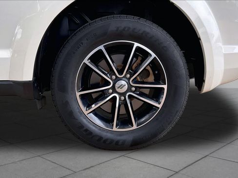 Used 2018 Dodge Journey SE w/ Popular Equipment Group FWD image 12