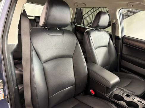 Used 2017 Subaru Outback 2.5i Limited image 24