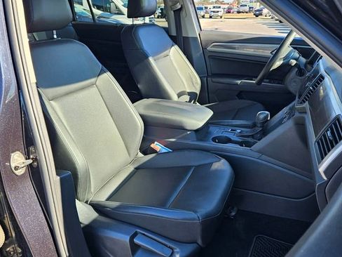 Used 2020 Volkswagen Atlas SE w/ Panoramic Sunroof Package image 18