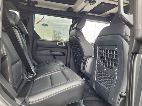 New 2025 Ford Bronco Badlands w/ Sasquatch Package image 12