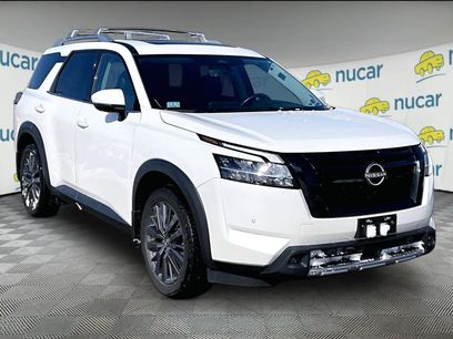 Used 2023 Nissan Pathfinder SL w/ SL Premium Package