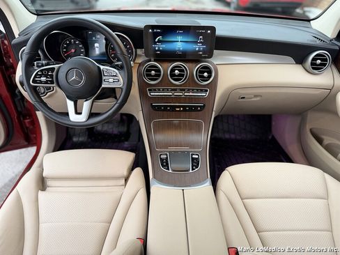 Used 2022 Mercedes-Benz GLC 300 4MATIC w/ Premium Package Lite image 31