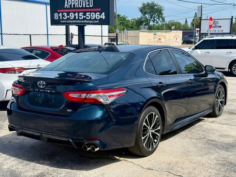 Used 2019 Toyota Camry SE w/ Convenience Package FWD image 6