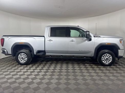 Used 2023 GMC Sierra 2500 SLE w/ SLE Convenience Package image 2
