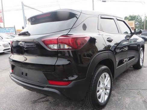 Used 2022 Chevrolet TrailBlazer LS FWD image 3