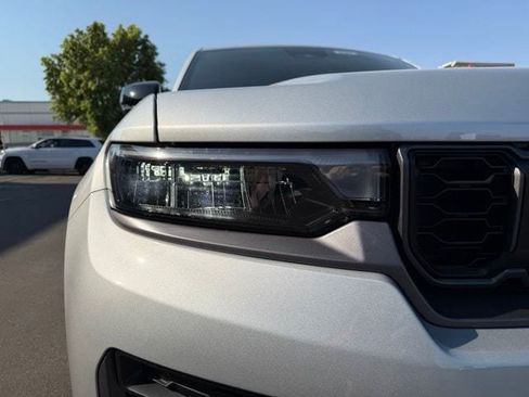 New 2026 Jeep Grand Cherokee L 4WD image 10